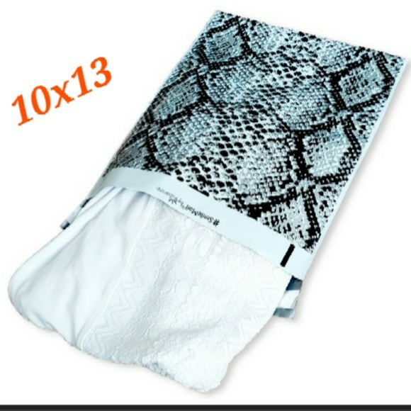 10x13 Snakeskin Mailers. Price is firm! - Picture 4 of 12